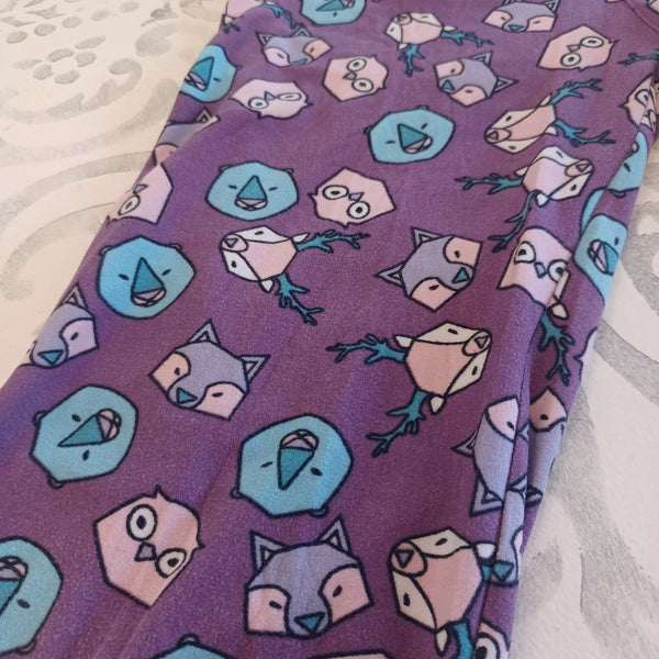 AW6 - Lularoe leggings, one size