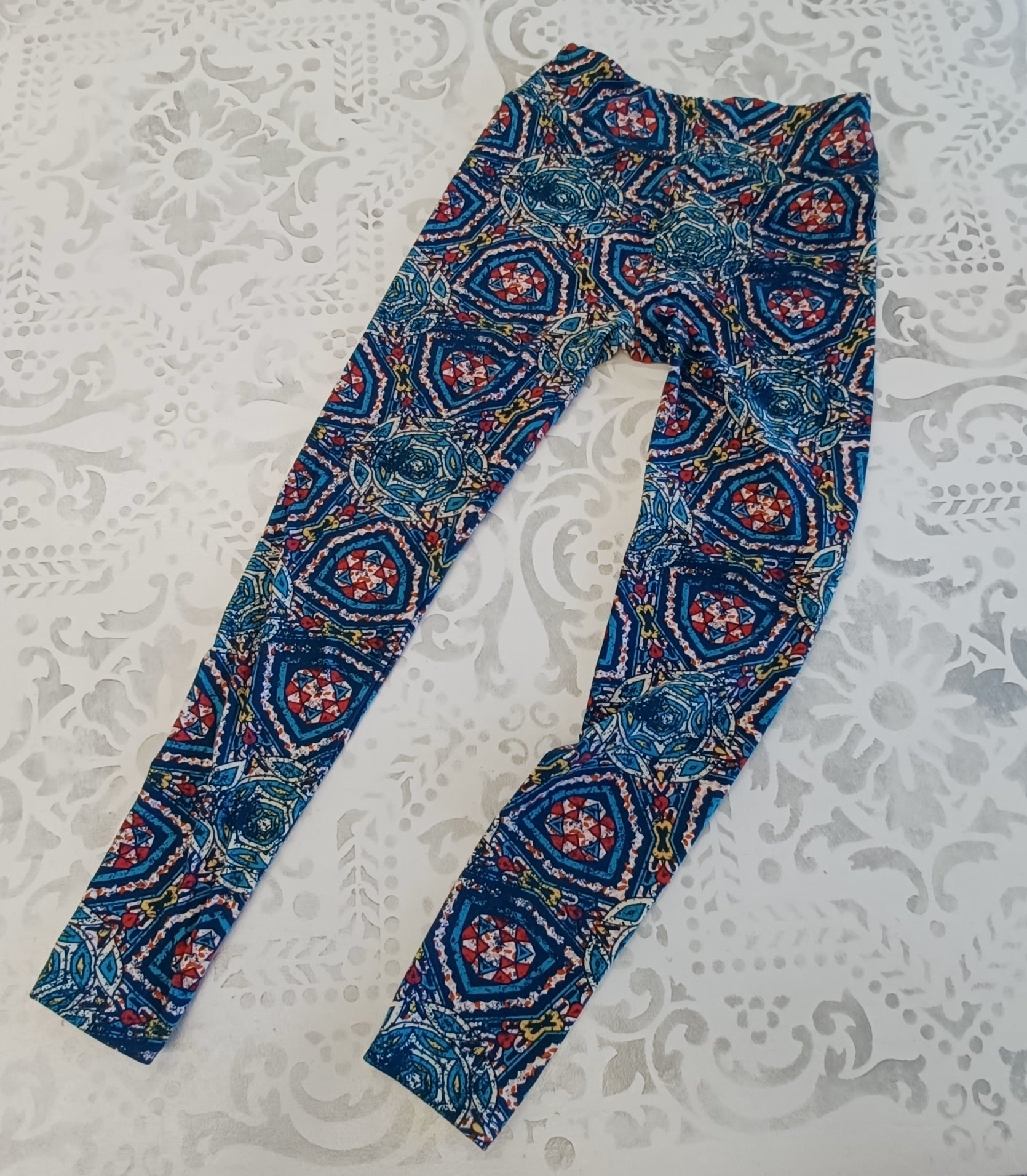 AW2 - Lularoe leggings, one size