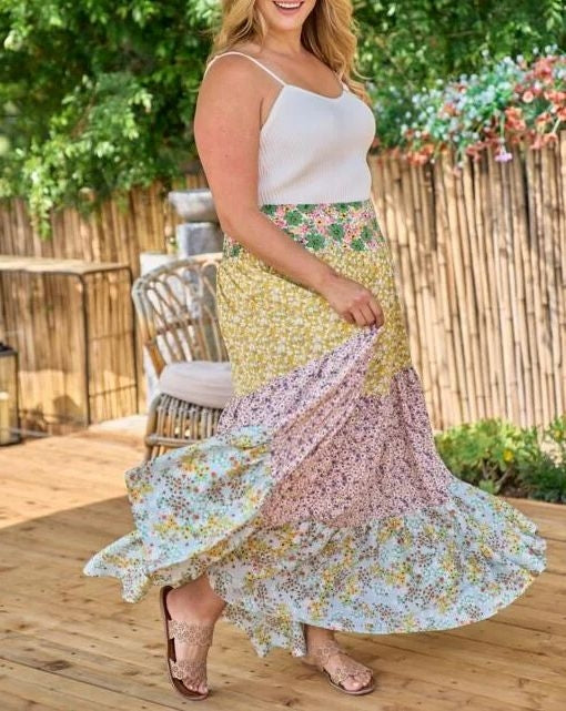"Lila" Multi-tiered Ditzy Floral Broomstick Skirt